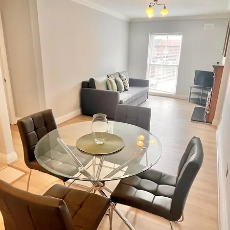 - 2 Bedrooms Lejlighed