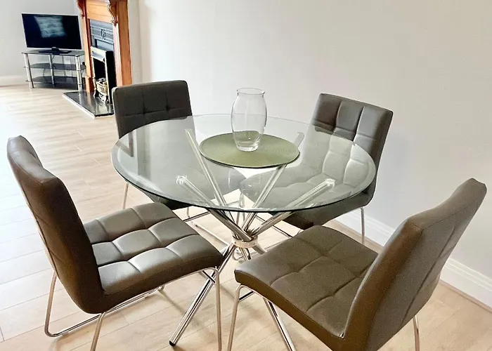 - 2 Bedrooms 아파트 *