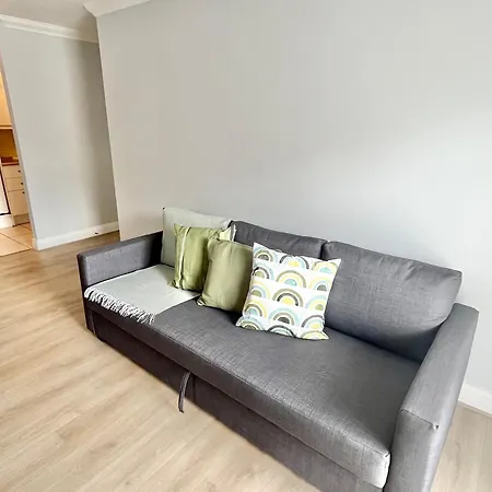 - 2 Bedrooms