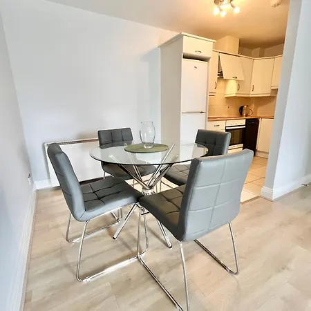 - 2 Bedrooms Apartman *